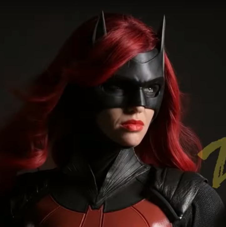 Batwoman2019_NewCowl1.jpg