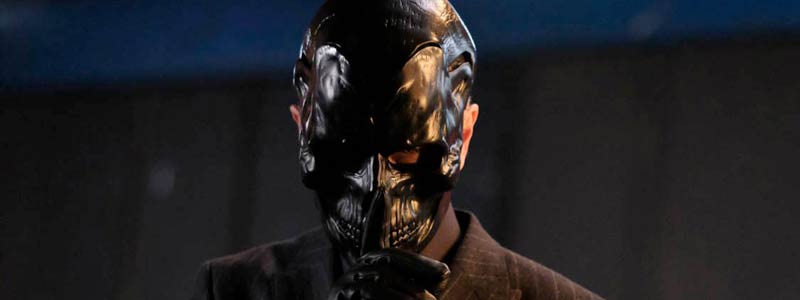 Peter Outerbridge Cast as Black Mask & Rule #1 Gallery